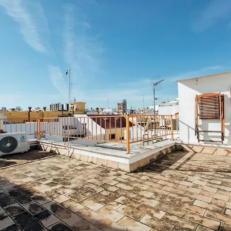 Beautiful Duplex 1Bt 1.5Bh 2 Terraces